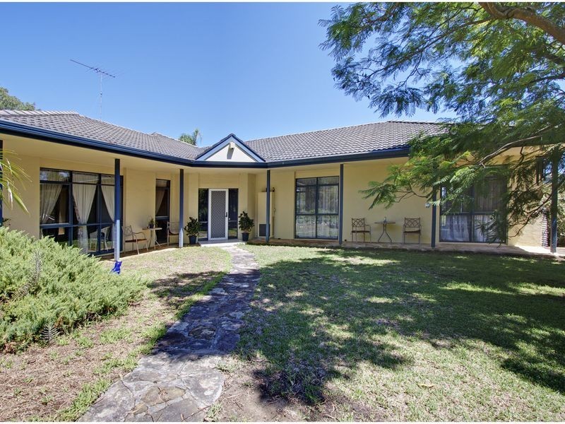9 Mills Rd, Glenhaven NSW 2156