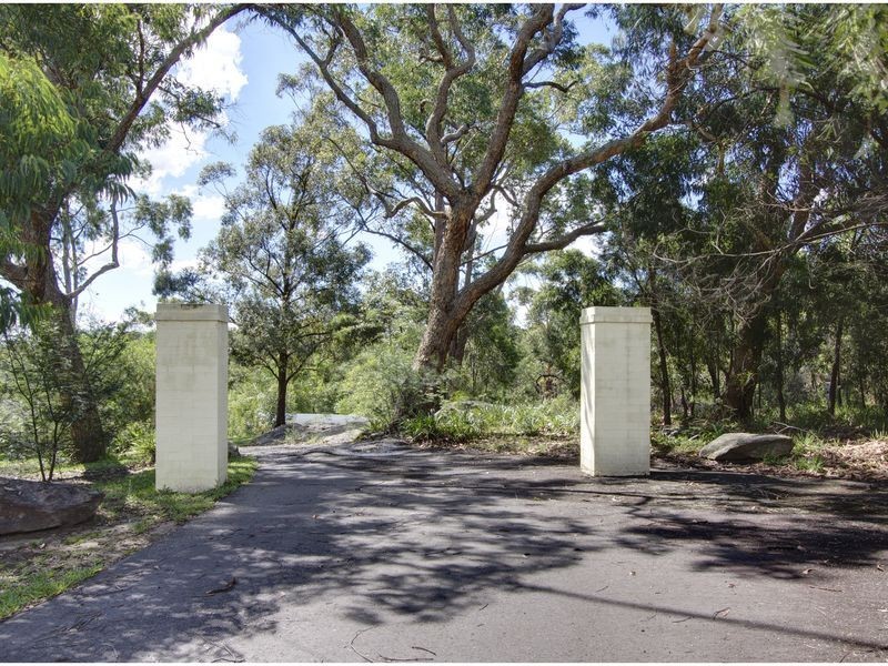 9 Mills Rd, Glenhaven NSW 2156