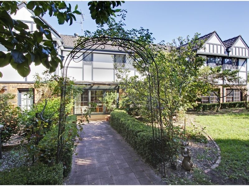 97 Greenbank Drive, Glenhaven NSW 2156