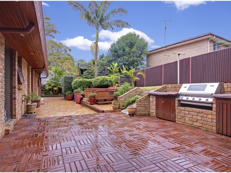 17 Carinda Drive, Glenhaven NSW 2156