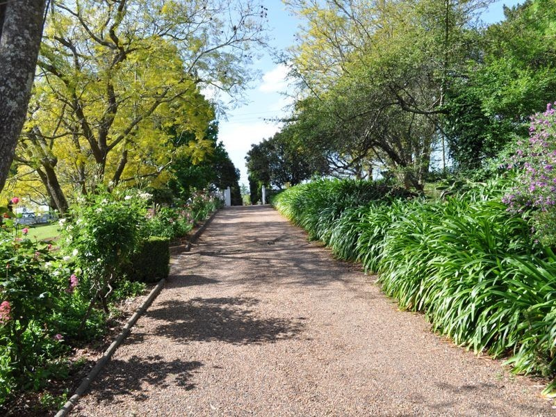 4 Cranstons Road, Middle Dural NSW 2158