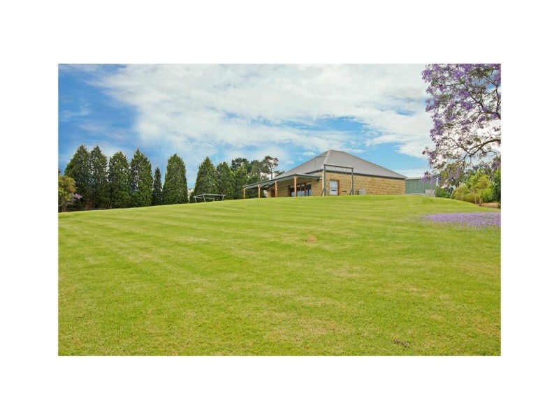 11 Campbell Road, Kenthurst NSW 2156