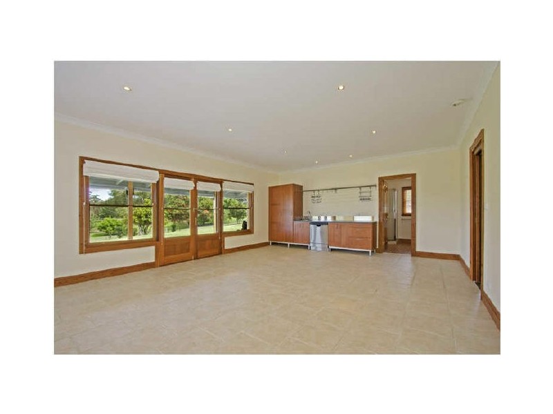 11 Campbell Road, Kenthurst NSW 2156