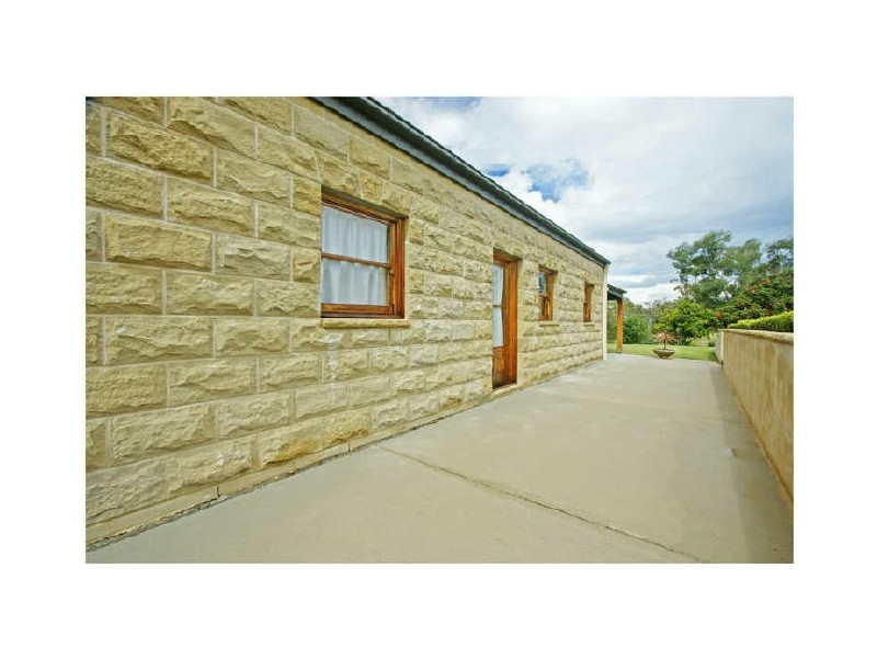 11 Campbell Road, Kenthurst NSW 2156