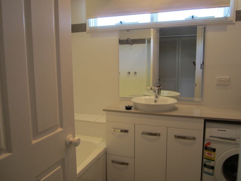 8 Finley Place, Glenhaven NSW 2156