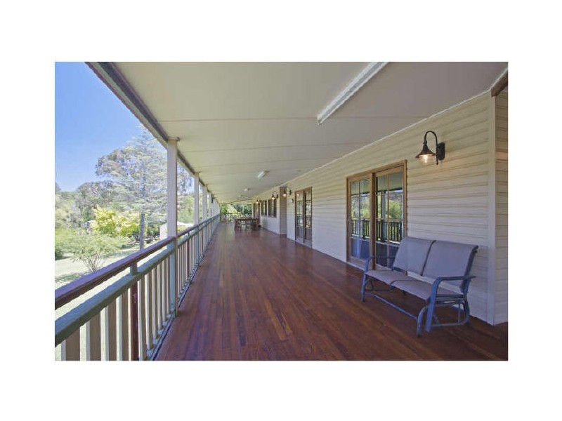 12 Blacks Rd, Arcadia NSW 2159