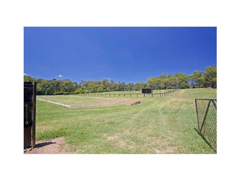 12 Blacks Rd, Arcadia NSW 2159