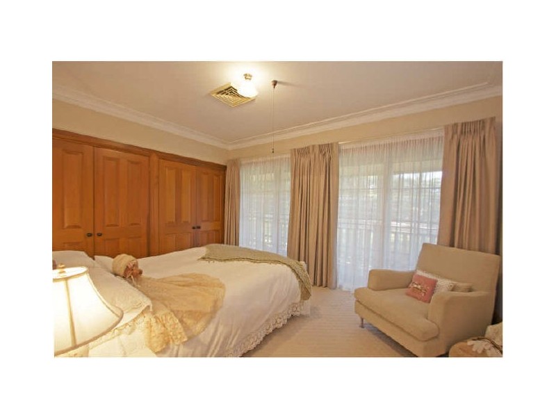 12 Blacks Rd, Arcadia NSW 2159