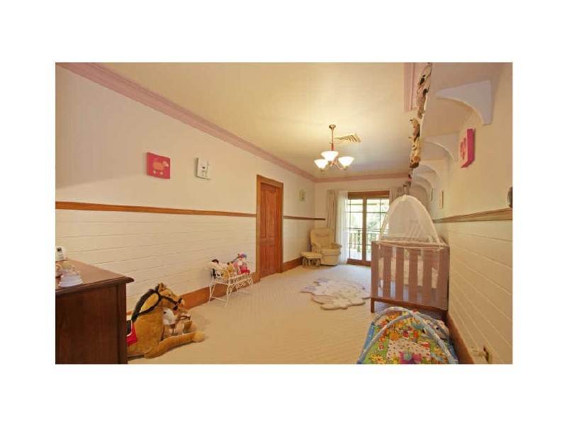 12 Blacks Rd, Arcadia NSW 2159