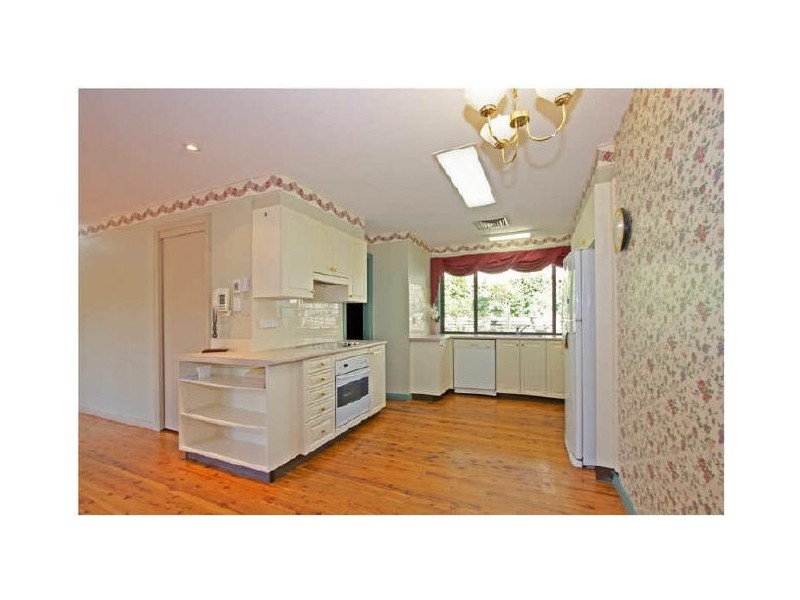 16 Lukas Ave, Kenthurst NSW 2156