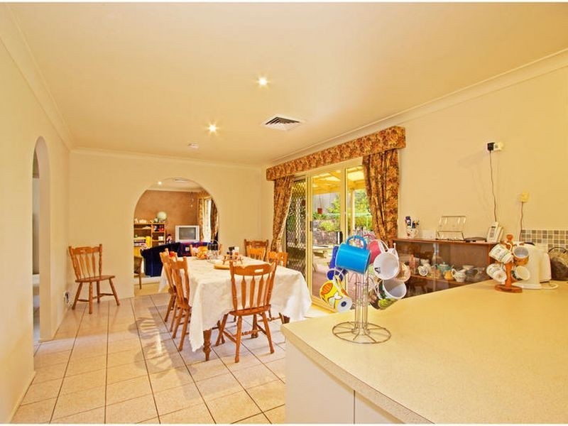 16 Freeman Avenue, Castle Hill NSW 2154