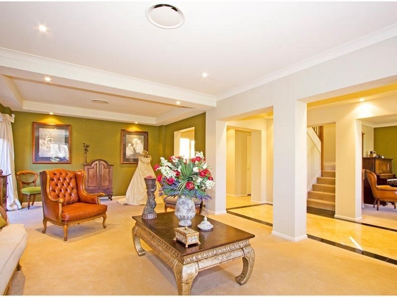 22 Highfield Place, Beaumont Hills NSW 2155