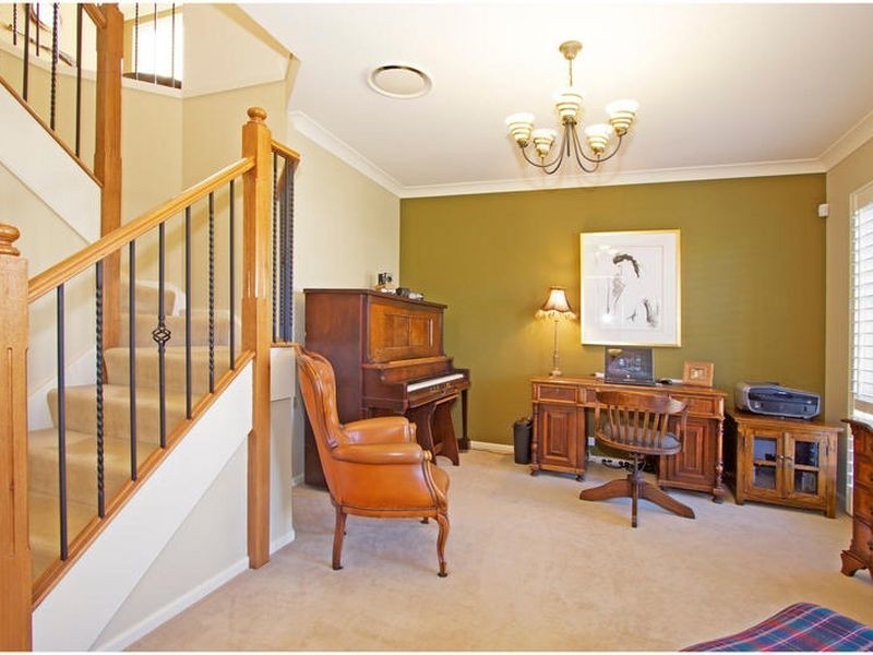 22 Highfield Place, Beaumont Hills NSW 2155