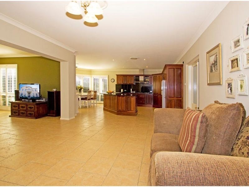 22 Highfield Place, Beaumont Hills NSW 2155