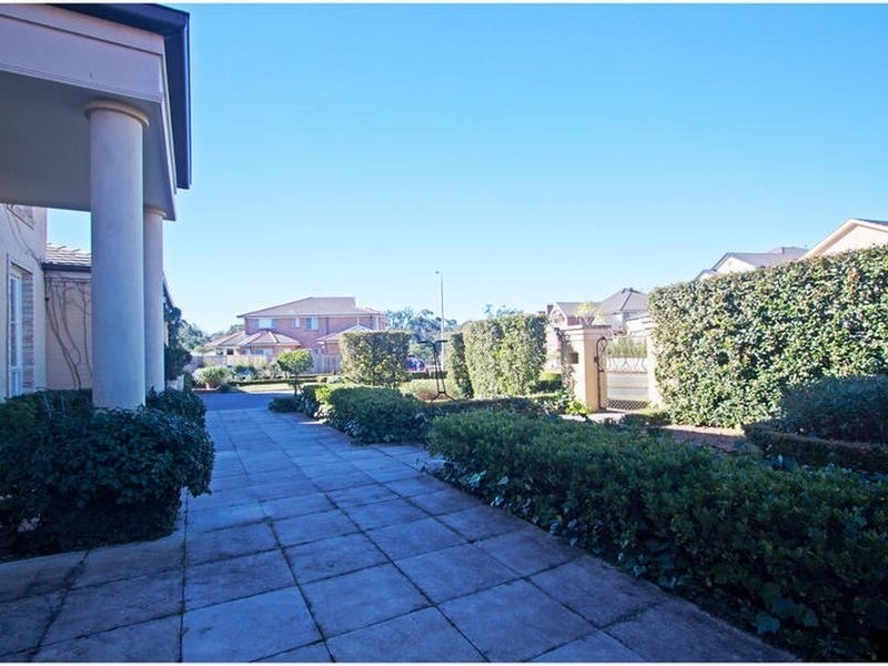 22 Highfield Place, Beaumont Hills NSW 2155