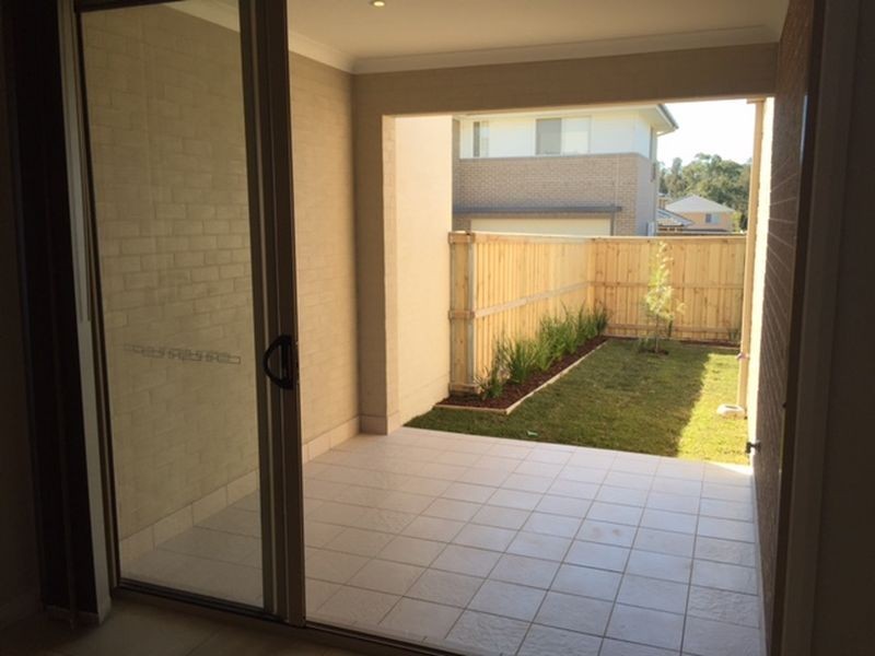 33 Caddies Boulevard, Rouse Hill NSW 2155