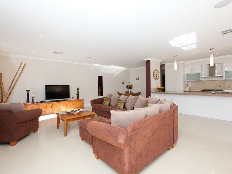 18 McIntyre Pl, Castle Hill NSW 2154