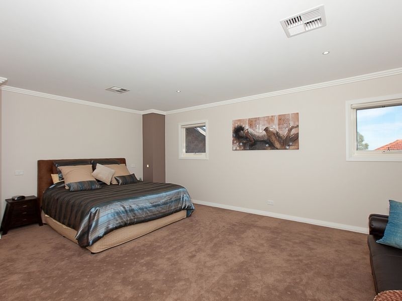 18 McIntyre Pl, Castle Hill NSW 2154