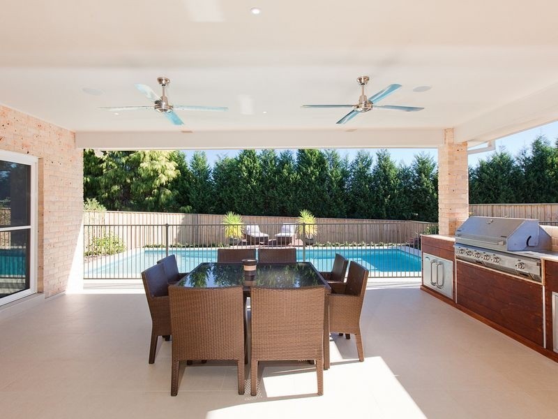 18 McIntyre Pl, Castle Hill NSW 2154