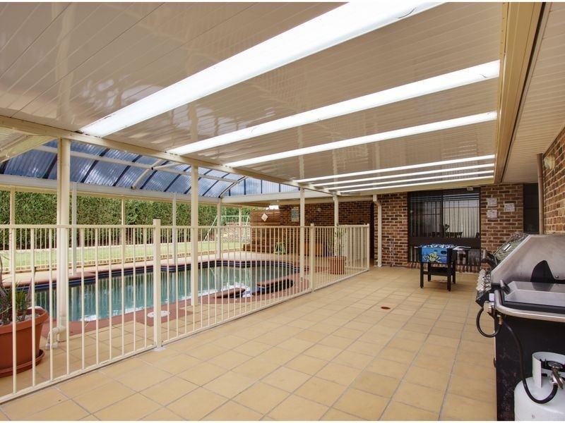 1 Greenbank Drive, Glenhaven NSW 2156