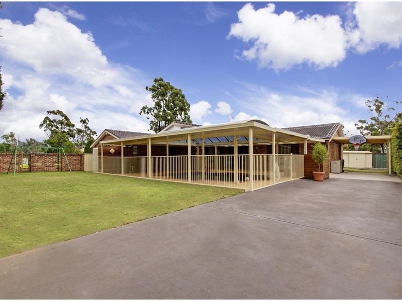 1 Greenbank Drive, Glenhaven NSW 2156