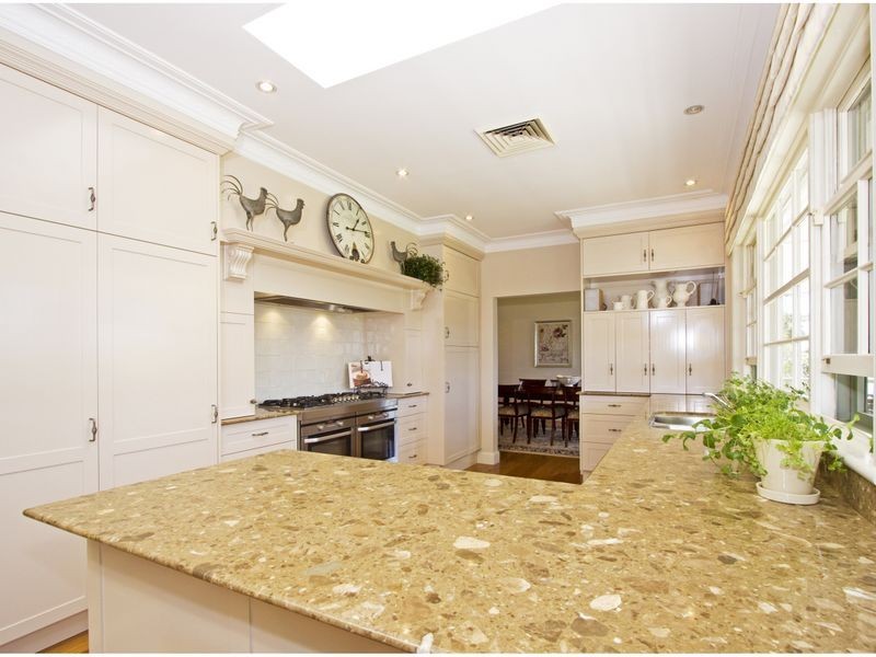 11 Whitehall Rd, Kenthurst NSW 2156