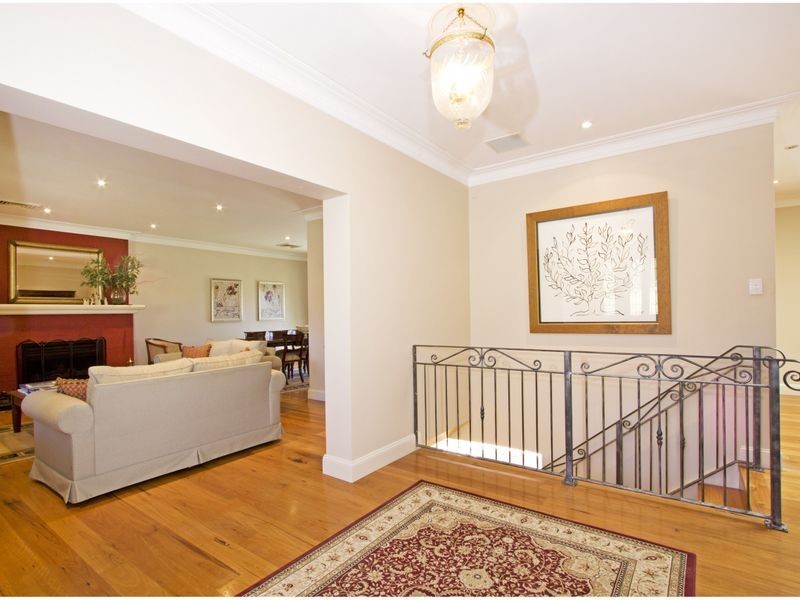 11 Whitehall Rd, Kenthurst NSW 2156