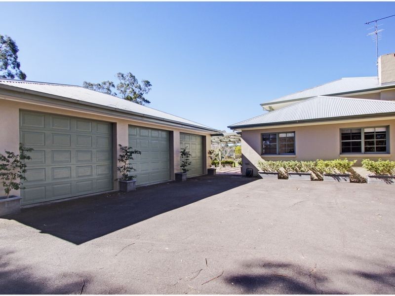11 Whitehall Rd, Kenthurst NSW 2156