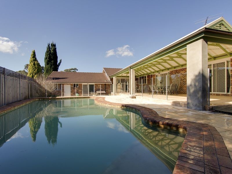 4 Fingal Ave, Glenhaven NSW 2156