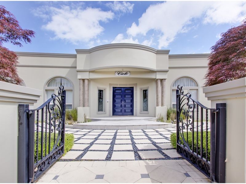 7 Carnarvon Avenue, Glenhaven NSW 2156