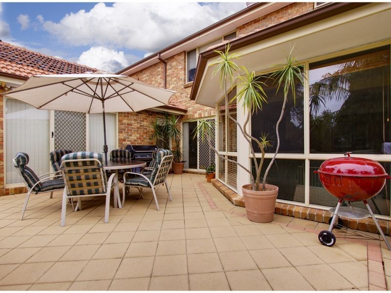 16 Badenoch Ave, Glenhaven NSW 2156