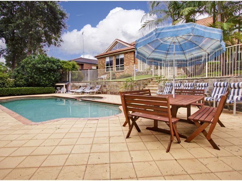 16 Badenoch Ave, Glenhaven NSW 2156