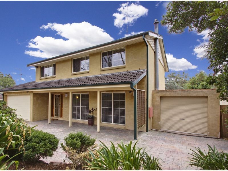8 The Village Place, Dural NSW 2158