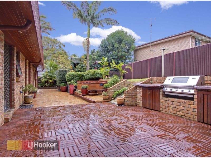 17 Carinda Drive, Glenhaven NSW 2156