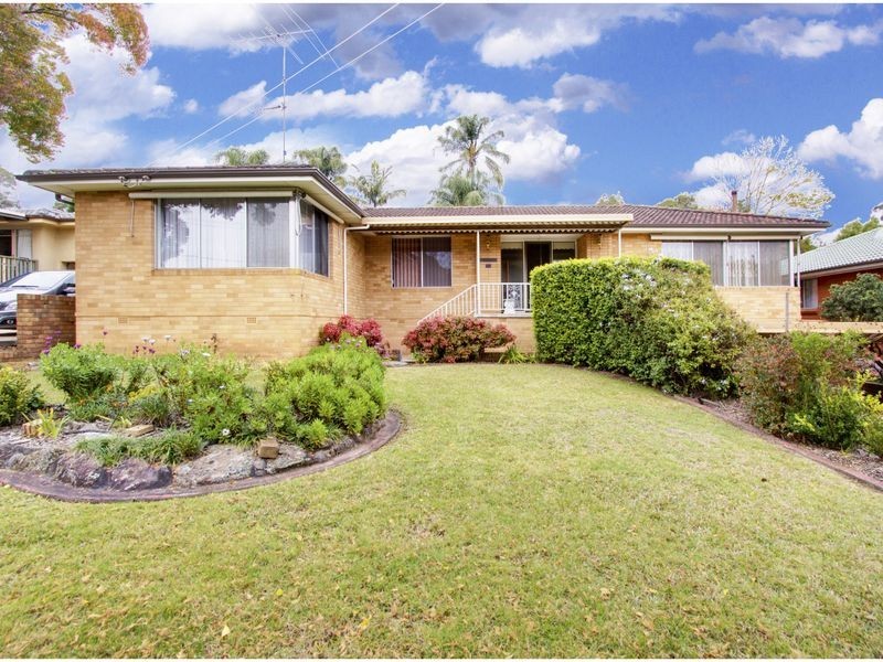 10 Millar Cres, Dural NSW 2158