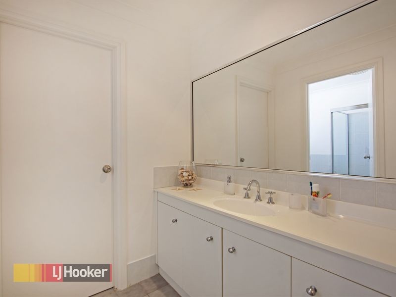 18 Fingal Ave, Glenhaven NSW 2156