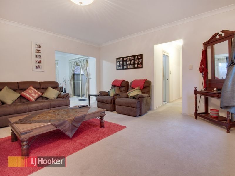 1/17 Martin Place, Dural NSW 2158