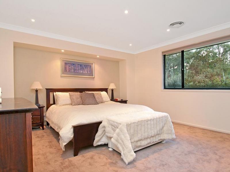 2 Lochton Place, Beaumont Hills NSW 2155