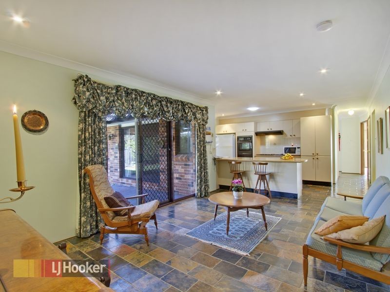 27 Hyde Ave, Glenhaven NSW 2156