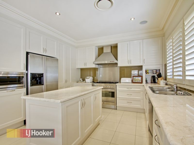 12 Carnarvon Avenue, Glenhaven NSW 2156