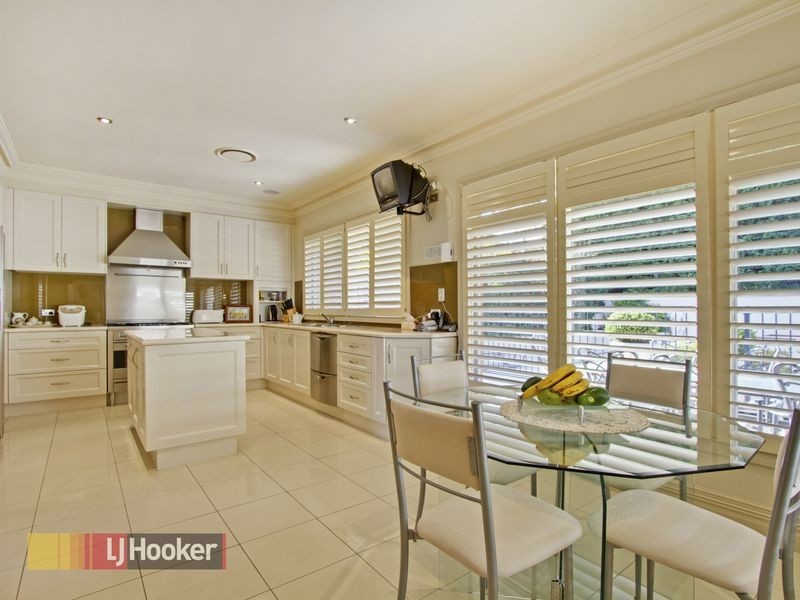 12 Carnarvon Avenue, Glenhaven NSW 2156