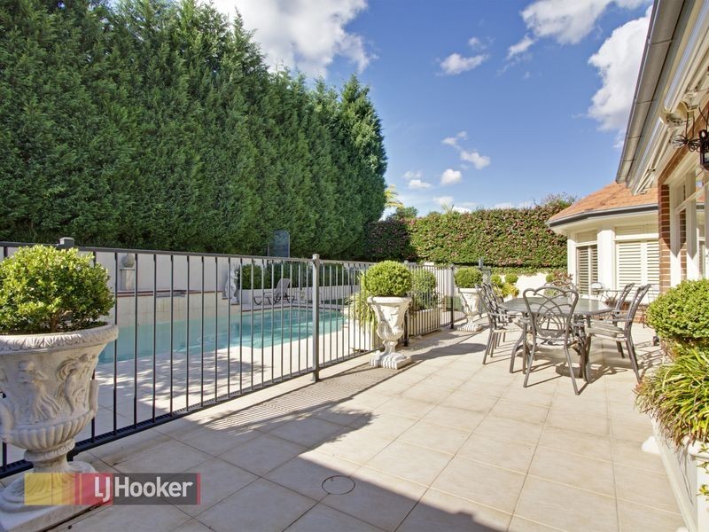 12 Carnarvon Avenue, Glenhaven NSW 2156