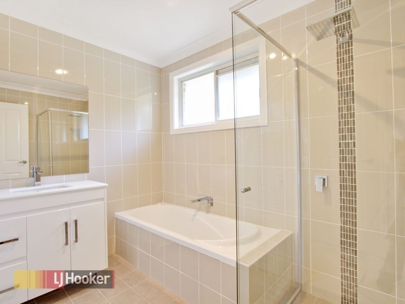 11a Farhall Place, Glenhaven NSW 2156