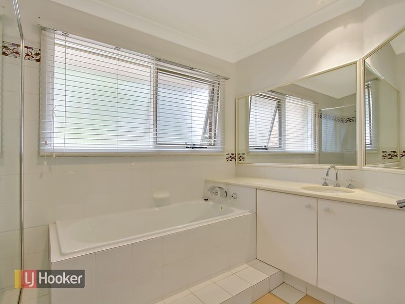 26 Carnarvon Avenue, Glenhaven NSW 2156