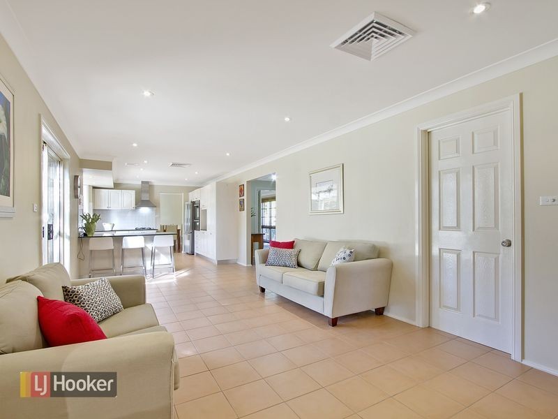 19 Galahad Crescent, Castle Hill NSW 2154