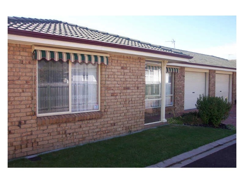 2/74 George Street, Devonport TAS 7310