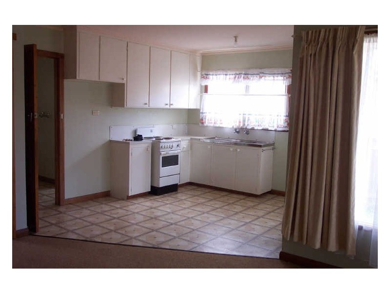 2/1 Wingara, Devonport TAS 7310