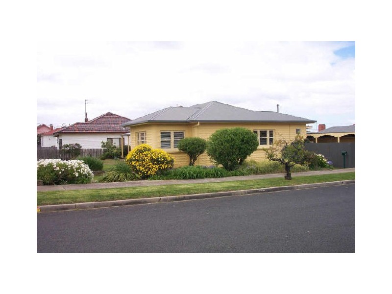 15 Charles Street, Devonport TAS 7310