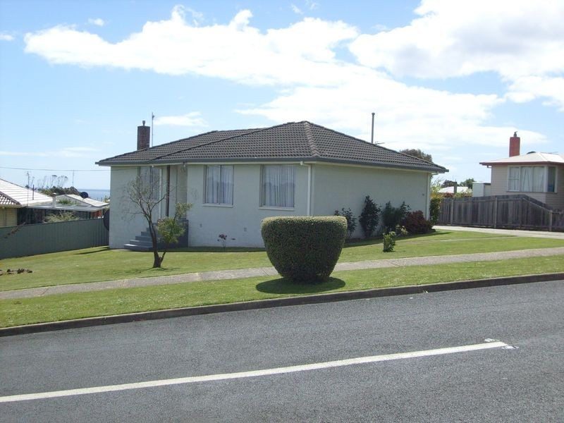 182 Madden Street, Devonport TAS 7310