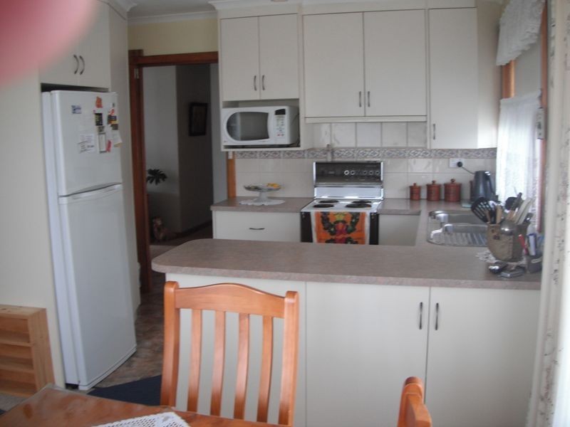 1 Victor Court, Devonport TAS 7310